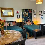 Yoonik Apartments